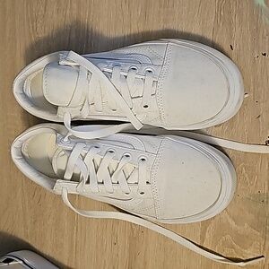 White old skool platform vans